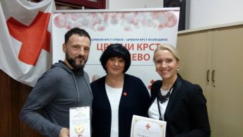 Saradnicima volonterima Crvenog krsta Pančevo uručene su zahvalnice za angažovanje na motivaiciji i edukaciji mladih a u okviru programa dobrovoljno davanje krvi Crvenog krsta Pančevo